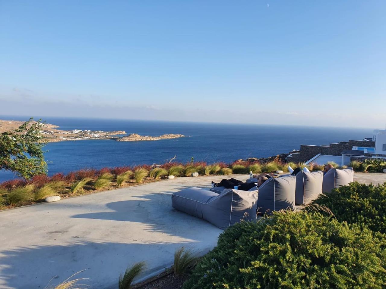 Psarou Summer Villa