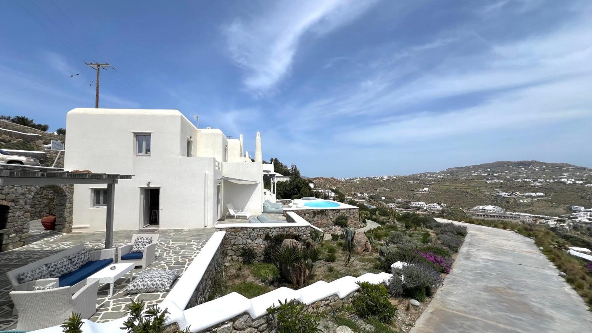 Psarou Summer Villa