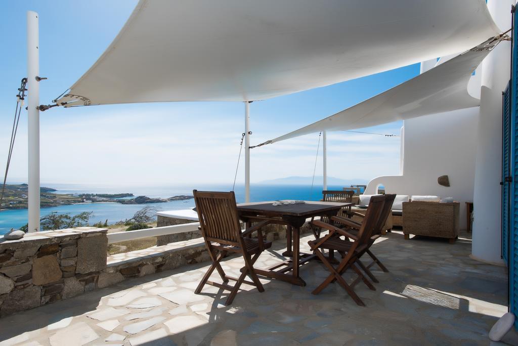 Psarou Summer Villa