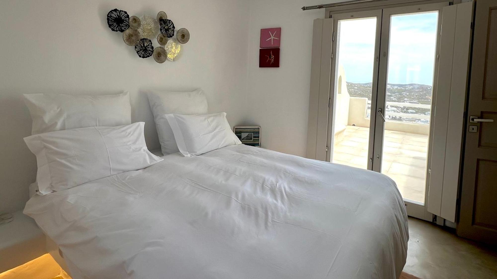 Psarou Summer Villa